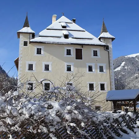 Schloss Saalhof * Maishofen