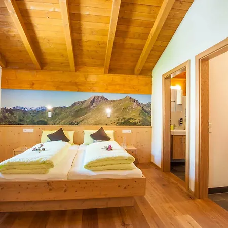 Schloss Saalhof * Maishofen