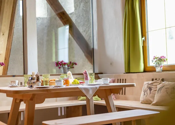 Schloss Saalhof * Maishofen