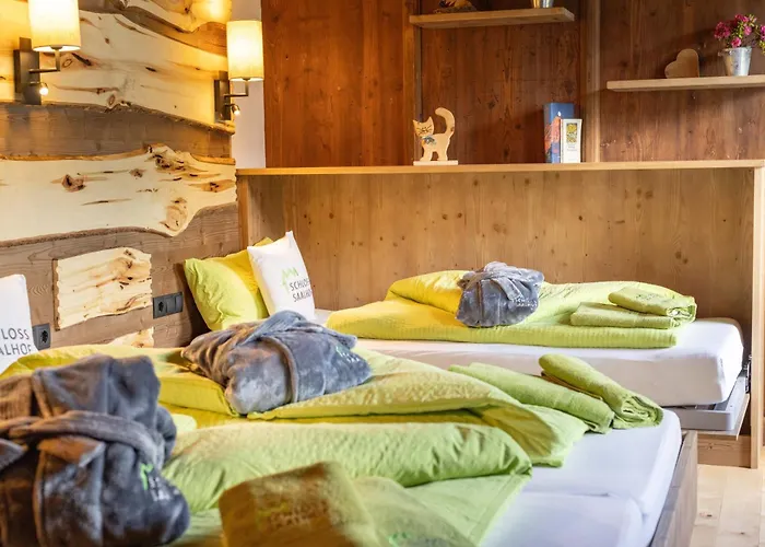 Schloss Saalhof * Maishofen