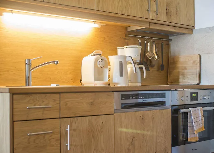 Schloss Saalhof * Maishofen