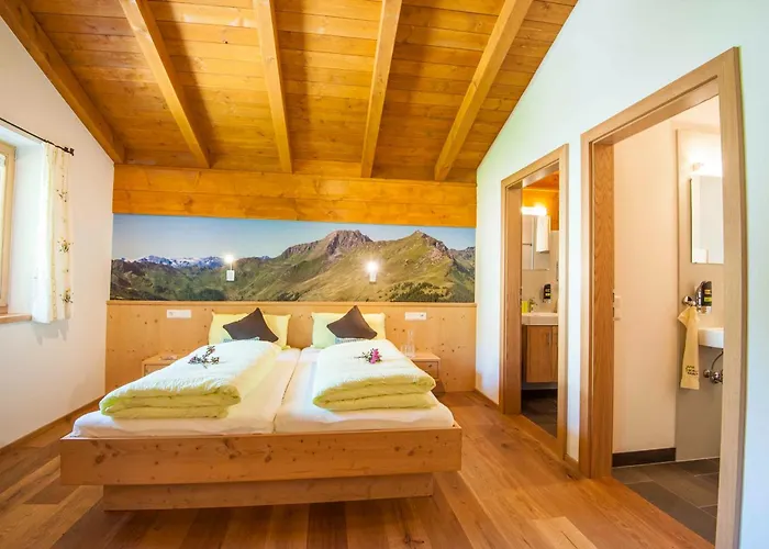 Schloss Saalhof * Maishofen